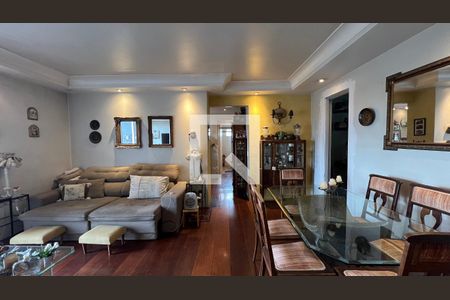 Sala de TV de apartamento à venda com 3 quartos, 90m² em Vila Madalena, São Paulo