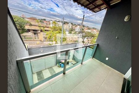 Varanda da Sala de casa para alugar com 3 quartos, 180m² em Santa Amelia, Belo Horizonte