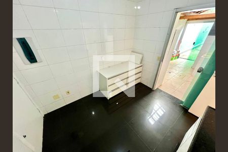 Cozinha de casa para alugar com 3 quartos, 180m² em Santa Amelia, Belo Horizonte
