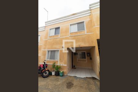 Fachada de casa de condomínio à venda com 2 quartos, 70m² em Vila Campanela, São Paulo