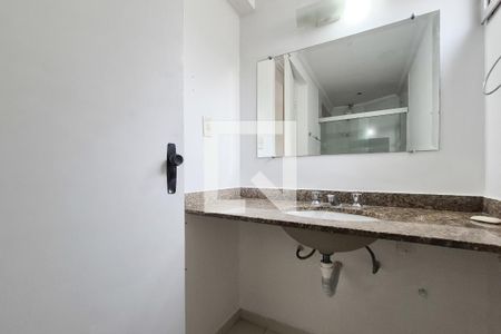 Banheiro da Suíte de apartamento para alugar com 1 quarto, 39m² em Jardim Chácara Inglesa, São Bernardo do Campo