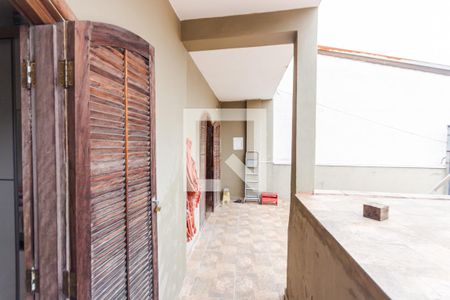 Varanda Quarto 1 de casa à venda com 4 quartos, 185m² em Vila Lucinda, Santo André