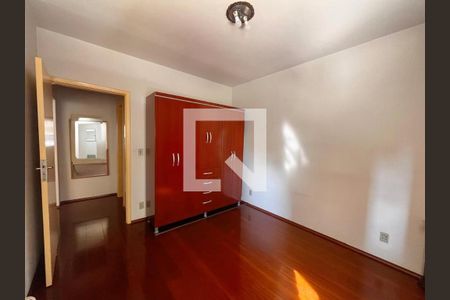 Quarto de apartamento à venda com 1 quarto, 50m² em Cambuí, Campinas