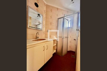 Banheiro de apartamento à venda com 1 quarto, 50m² em Cambuí, Campinas