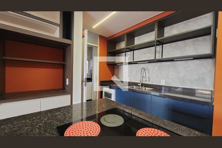 Cozinha e Área de Serviço de apartamento para alugar com 2 quartos, 71m² em Vila Nambi, Jundiaí