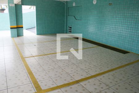Garagem de apartamento para alugar com 2 quartos, 65m² em Nova Mirim, Praia Grande