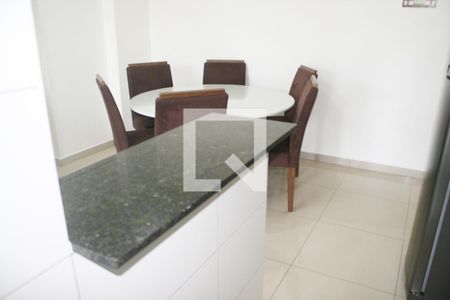 Sala de apartamento para alugar com 2 quartos, 65m² em Nova Mirim, Praia Grande