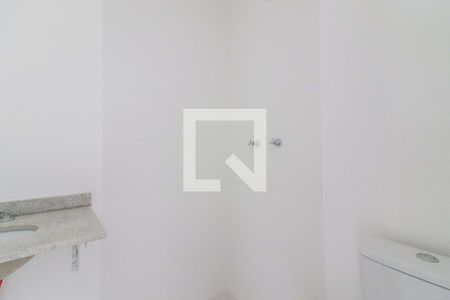 Banheiro de kitnet/studio para alugar com 1 quarto, 27m² em Butantã, São Paulo