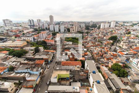 Vista da Sala/Cozinha de apartamento para alugar com 2 quartos, 32m² em Vila Carmosina, São Paulo