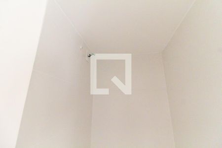 Banheiro de apartamento para alugar com 2 quartos, 32m² em Vila Carmosina, São Paulo