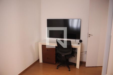 Quarto de apartamento à venda com 2 quartos, 54m² em Jardim Riacho das Pedras, Contagem
