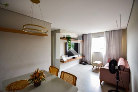 Sala de apartamento à venda com 2 quartos, 70m² em Del Castilho, Rio de Janeiro