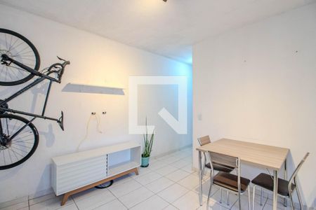 Sala de apartamento para alugar com 1 quarto, 39m² em Morro Santana, Porto Alegre