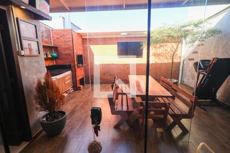 Vista da Sala de Jantar de casa à venda com 2 quartos, 100m² em Hípica, Porto Alegre