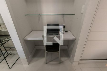 Escritório de apartamento para alugar com 1 quarto, 50m² em Jardim Armação, Salvador