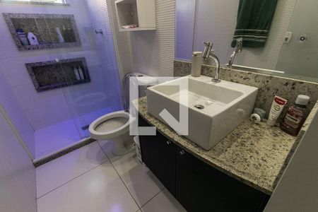 Banheiro de apartamento para alugar com 1 quarto, 50m² em Jardim Armação, Salvador