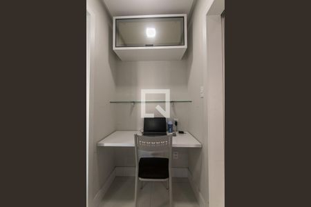  Escritório de apartamento para alugar com 1 quarto, 50m² em Jardim Armação, Salvador