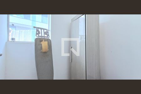 Quarto de Serviço de casa de condomínio à venda com 4 quartos, 350m² em Condados da Lagoa, Lagoa Santa