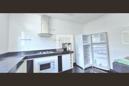 Cozinha de casa de condomínio à venda com 4 quartos, 350m² em Condados da Lagoa, Lagoa Santa