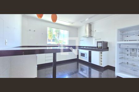 Cozinha de casa de condomínio à venda com 4 quartos, 350m² em Condados da Lagoa, Lagoa Santa