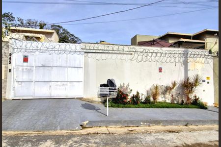 Fachada de casa à venda com 3 quartos, 170m² em Vila Rica, Lagoa Santa