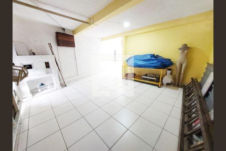 Casa à venda com 4 quartos, 220m² em Jardim Calux, São Bernardo do Campo