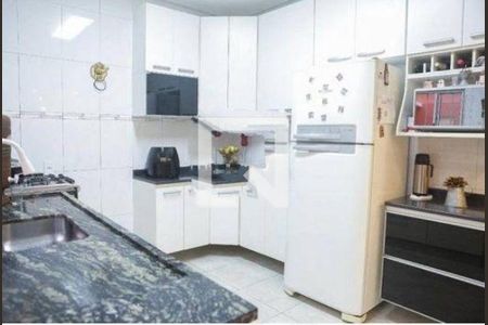 Casa à venda com 3 quartos, 187m² em Jardim Stella, Santo André