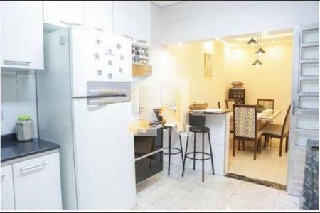 Casa à venda com 3 quartos, 187m² em Jardim Stella, Santo André