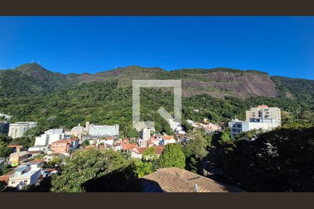 Vista de casa à venda com 4 quartos, 400m² em Alto da Boa Vista, Rio de Janeiro