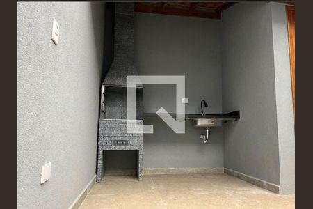 Casa à venda com 3 quartos, 200m² em Vila Mazzei, São Paulo