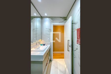 Banheiro da Suíte de casa para alugar com 3 quartos, 200m² em Quarta Parada, São Paulo