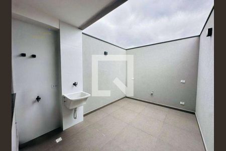 Lavanderia  de casa à venda com 2 quartos, 250m² em Vila Carrão, São Paulo