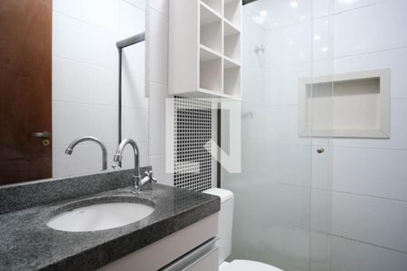 Banheiro de apartamento para alugar com 1 quarto, 35m² em Jardim Maringa, São Paulo