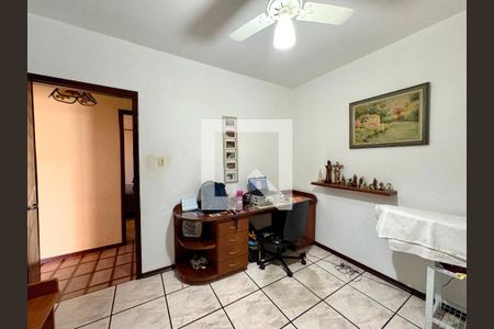 Quarto 2 de casa à venda com 3 quartos, 180m² em Santo Antonio, Jundiaí