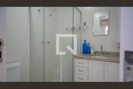 Banheiro da suite 3 de apartamento para alugar com 3 quartos, 144m² em Trindade, Florianópolis