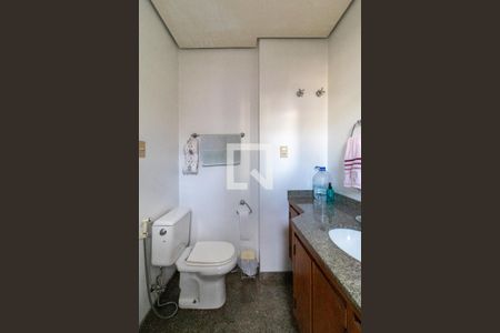 Banheiro da Suíte 2 de apartamento para alugar com 3 quartos, 215m² em Perdizes, São Paulo