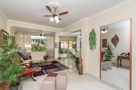Sala de casa à venda com 4 quartos, 400m² em Penha Circular, Rio de Janeiro