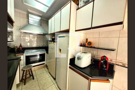 Casa à venda com 3 quartos, 230m² em Nova Petrópolis, São Bernardo do Campo