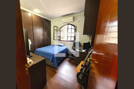 Casa à venda com 3 quartos, 230m² em Nova Petrópolis, São Bernardo do Campo