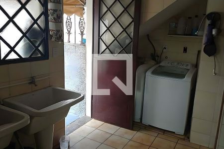 Casa à venda com 3 quartos, 300m² em Nova Petrópolis, São Bernardo do Campo