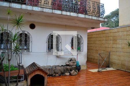 Quintal de casa à venda com 4 quartos, 650m² em Vila Pires, Santo André