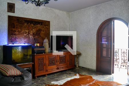 Sala de casa para alugar com 4 quartos, 650m² em Vila Pires, Santo André