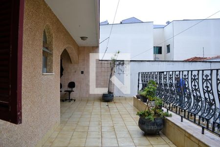 Area de serviço de casa à venda com 4 quartos, 650m² em Vila Pires, Santo André
