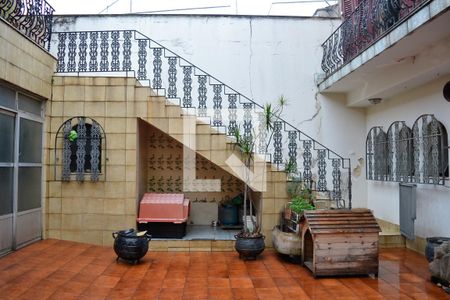 Quintal de casa à venda com 4 quartos, 650m² em Vila Pires, Santo André