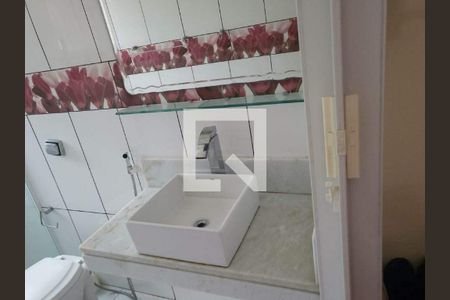 Casa à venda com 4 quartos, 200m² em Jardim Las Vegas, Santo André