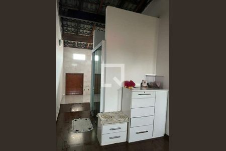 Casa à venda com 4 quartos, 230m² em Jardim Ocara, Santo André