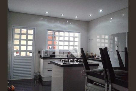 Casa à venda com 4 quartos, 230m² em Jardim Ocara, Santo André