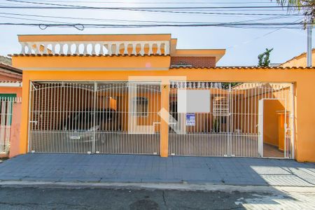 Fachada + Placa de casa à venda com 4 quartos, 214m² em Vila Matilde, São Paulo