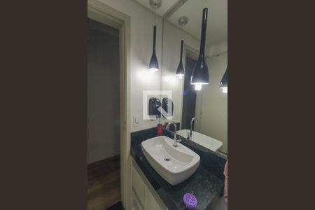 Banheiro de apartamento à venda com 2 quartos, 60m² em Medeiros, Jundiaí