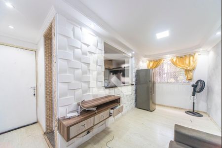 Sala de apartamento para alugar com 2 quartos, 55m² em Parque São Vicente, Mauá